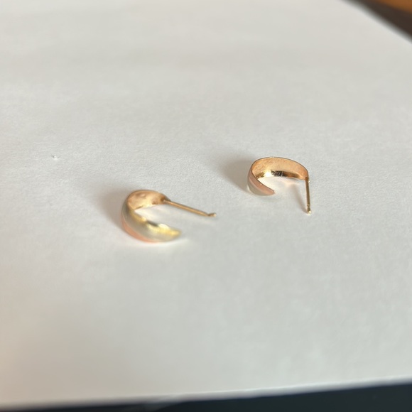 14k yellow, white and rose gold hoops. - Picture 4 of 7